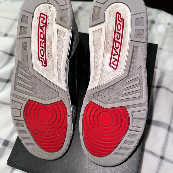 Air Jordan 3 Retro OG Black Cement Boys - Picture 6 of 8